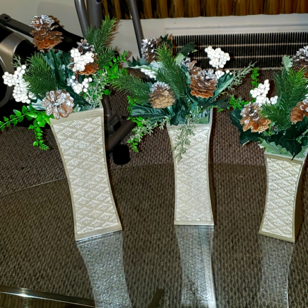 3 accent vase